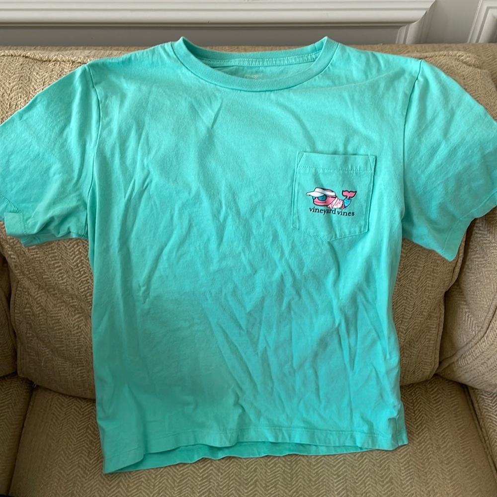 Unisex youth t shirt size M (12-14).